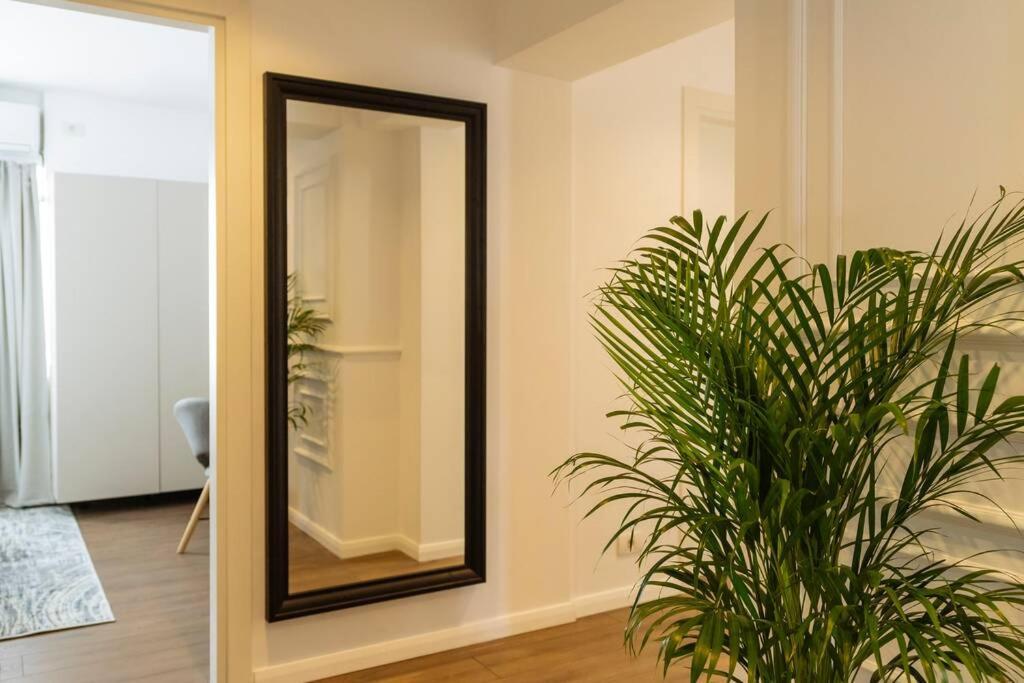 Panoramic Apartment - 4BR - Piata Unirii Bucarest Extérieur photo
